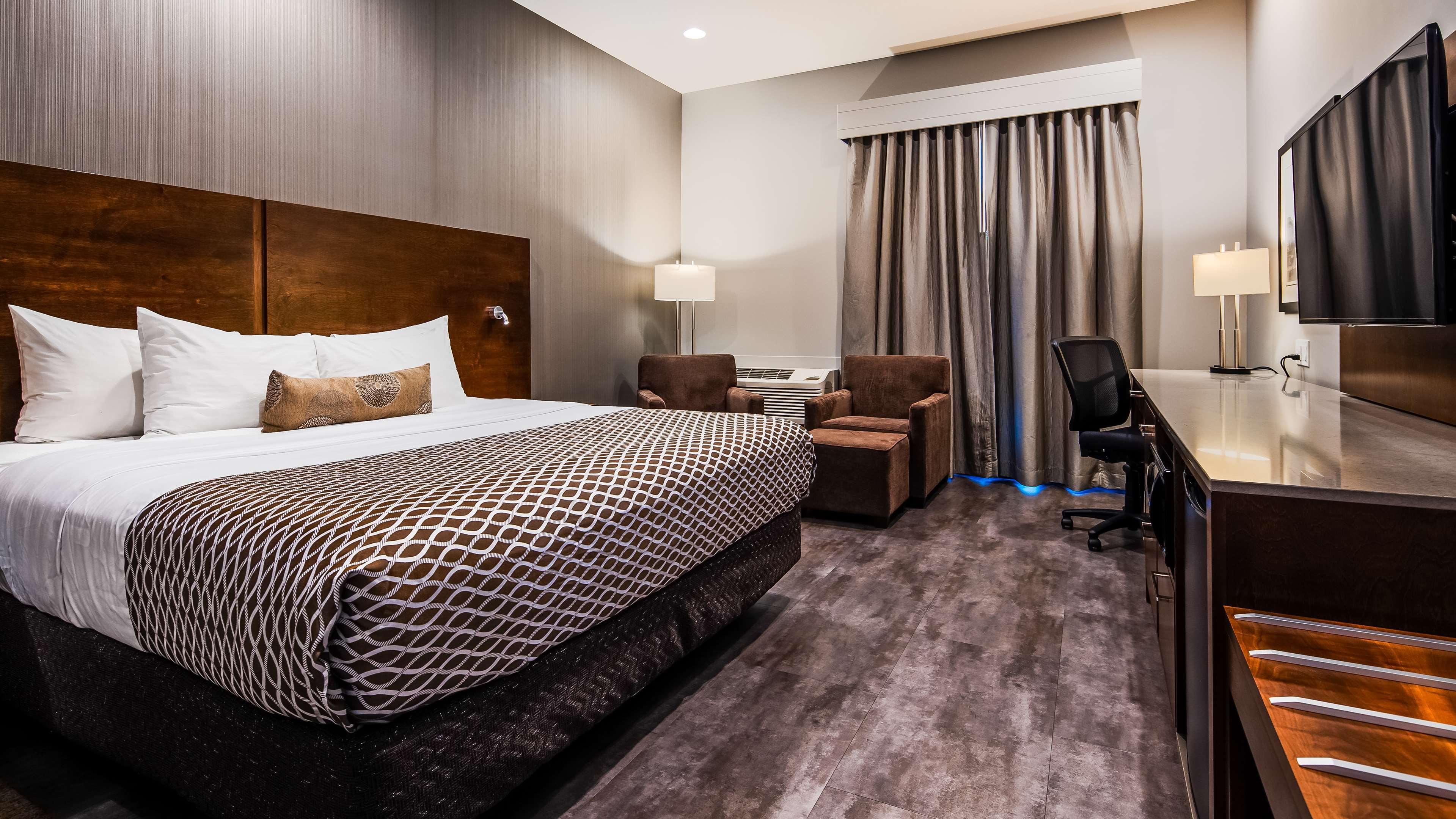 Best Western Plus East Side Саскатун Екстер'єр фото
