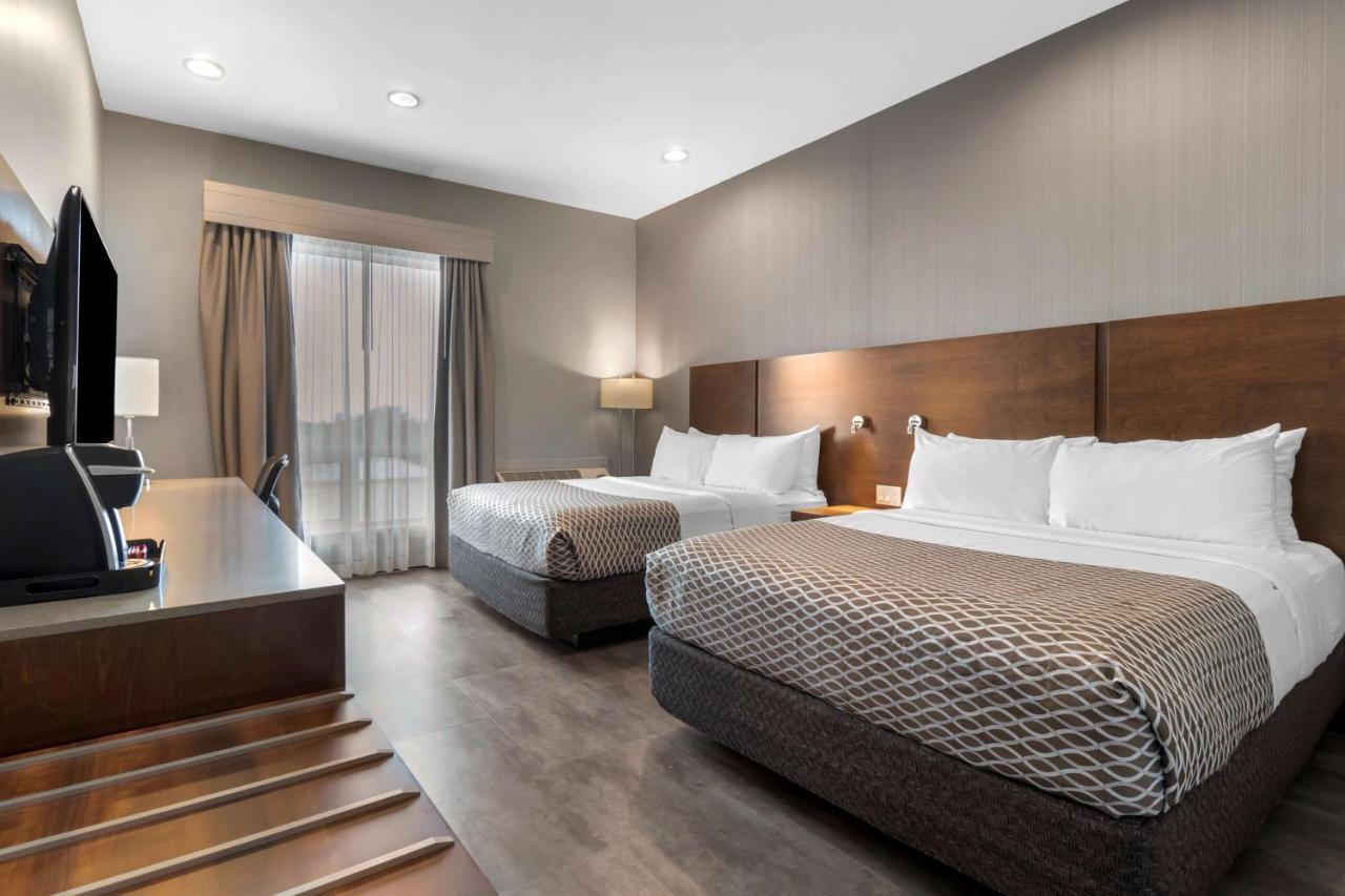 Best Western Plus East Side Саскатун Екстер'єр фото