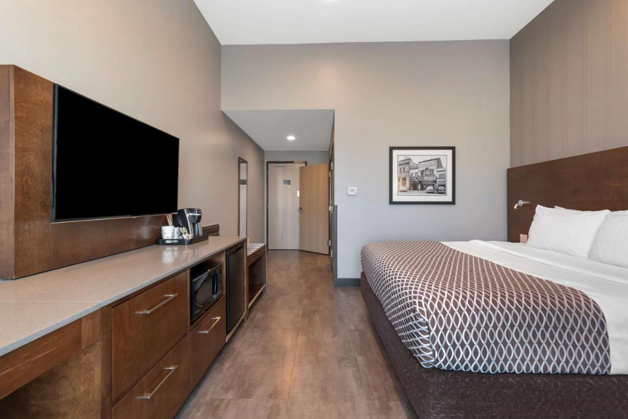 Best Western Plus East Side Саскатун Екстер'єр фото